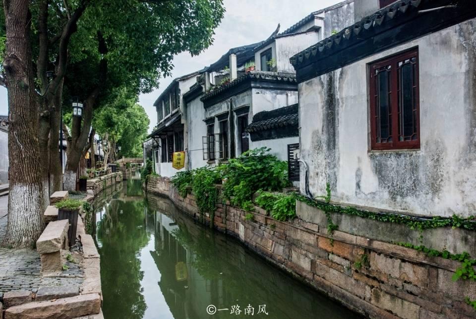 逃出灰绿房